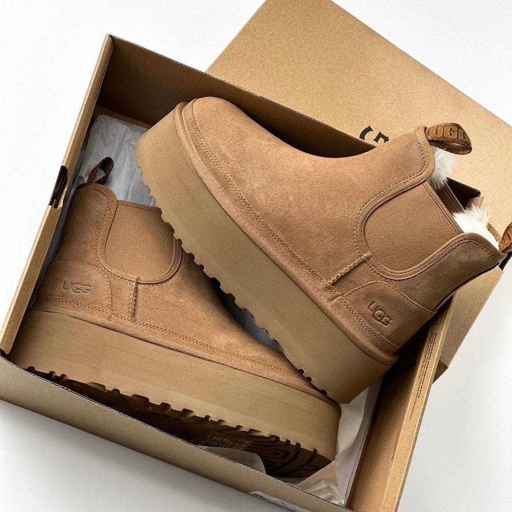 Platform Ugg boot brand new with box